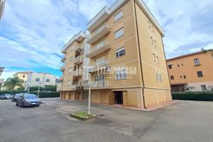 Appartamento ampia metratura in res.ce con Box Aut