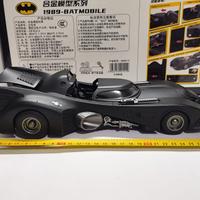 Batman 1989 Batmobile in Pressofuso 30cm