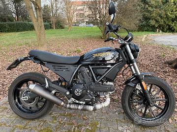 Ducati scrambler 400 eccellente