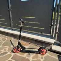Monopattino ragazzo