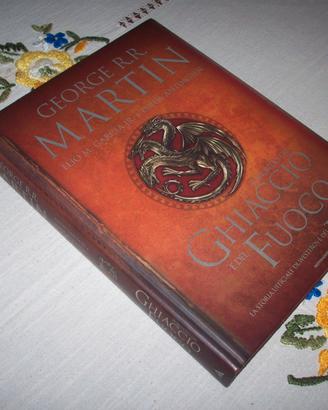 Il mondo del ghiaccio e del fuoco G. R. R. Martin