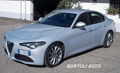 ALFA ROMEO Giulia 2.2 TD 160cv 40.000 KM AT8 BUS