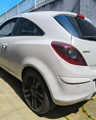 OPEL Corsa 1.4 16V 3 porte b-Color (57000 km)
