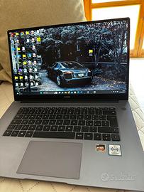 HUAWEI MateBook D 15 AMD 512gb Memoria