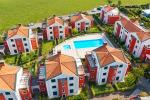 Trilocale con piscina vicino mare