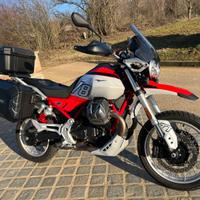 Moto Guzzi V85 TT - 2025
