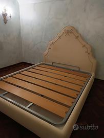 Letto matrimoniale con contenutore