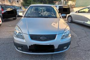 Kia Rio 1500 CRDi challenge 2005