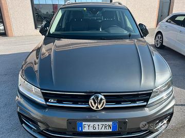 VOLKSWAGEN Tiguan 2.0 TDI 4MOTION R-LINE - 2019