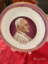 Piatto in ceramica bavaria raffigurante papa Giova