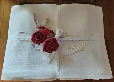 Lenzuolo antico in cotone con iniziali