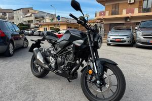 Honda CB300R 2024 in Garanzia. Come nuova: 760km