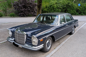 Mercedes Benz SEL 300 v8