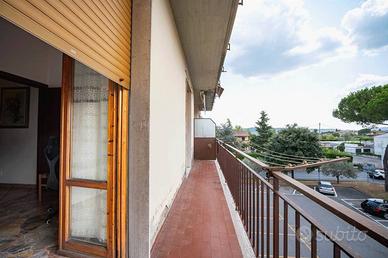 Appartamento di 85 m² con 4 locali e box auto a Ca