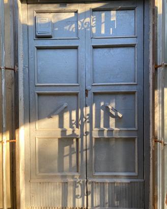 Portone ingresso in legno