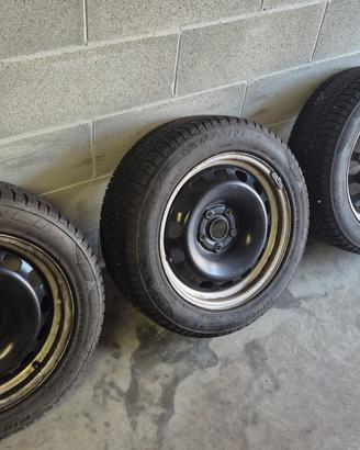 Cerchi in ferro 16" VW / Audi + copri originali