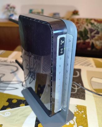 Modem Netgear DGN2200 v4