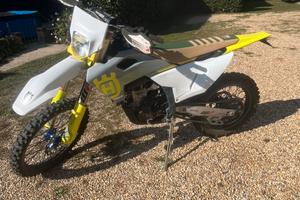 HUSQVARNA 250 4T