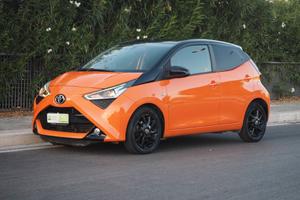 Toyota Aygo Connect orange 1.0 VVT-i 72 CV 5 porte