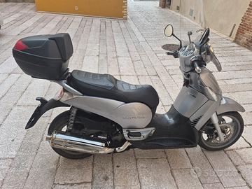 Aprila Scarabeo 400 light