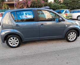 DAIHATSU SIRION 2010 CLIMA RADIO PERFETTA