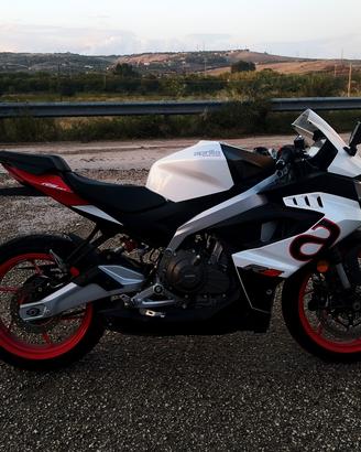 Aprilia RS 457 + accessori 