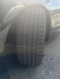 215-40-18  hankook ventus S1 evo3