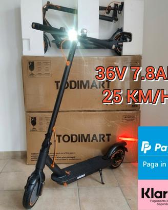 Monopattino Elettrico con frecce e targa 25 KM/H