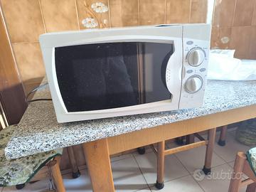 forno microonde usato