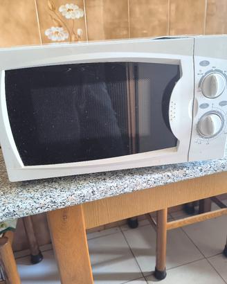 forno microonde usato