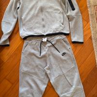 Completo Nike tech originale grigio