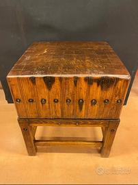 Ceppo in legno da macellaio restaurato