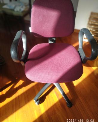 poltrona   sedia ufficio girevole con braccioli