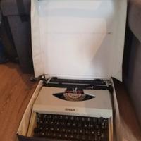 Macchina da scrivere 