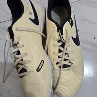 kit scarpette e parastinchi