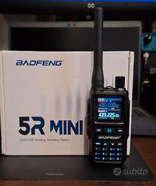 Ricetrasmittente Bibanda Baofeng UV-5R Mini.