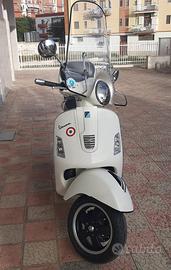 Vespa 300
