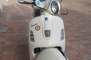 Vespa 300