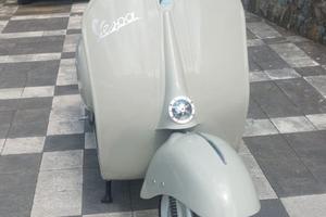 Piaggio Vespa 125 VNA1T del 1958.