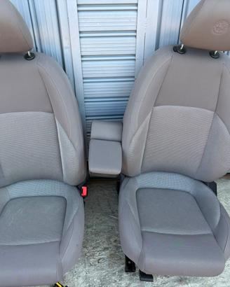 Tappezzeria o interno per alfa Romeo Giulietta