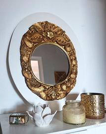 Specchio ovale su base in legno  