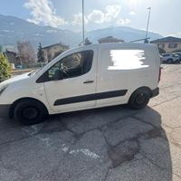 Furgone berlingo