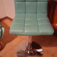 Sgabello imbottito regolabile 