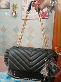 La borsa a spalla firmataL'Atelier Du Sac