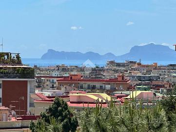 5 LOCALI A NAPOLI
