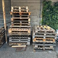 Pallet in legno usati in omaggio