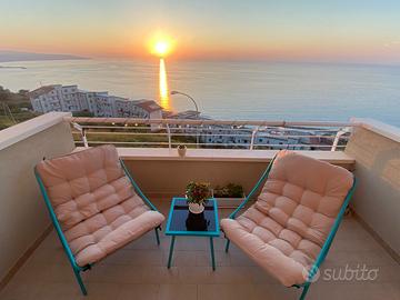 Tris in metallo bianco o turchese