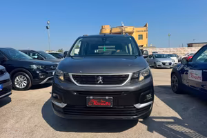 PEUGEOT Rifter BlueHDi 100 S&S Allure Standard