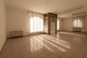 NEGOZIO A FARA GERA D'ADDA