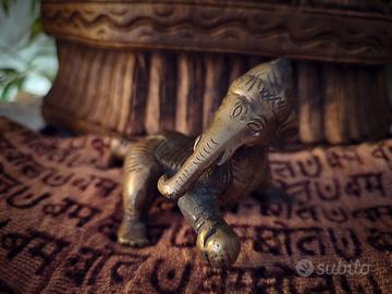 Statua ottone Ganesha bambino 640 grammi